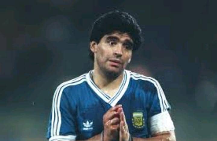 Argentine/Colloque Scientifique: Maradona, Est-il Noir, Afrodescendant Avant D'être Argentin ?